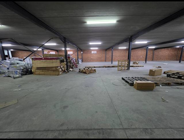 1,220M² WAREHOUSE TO LET IN ORMONDE